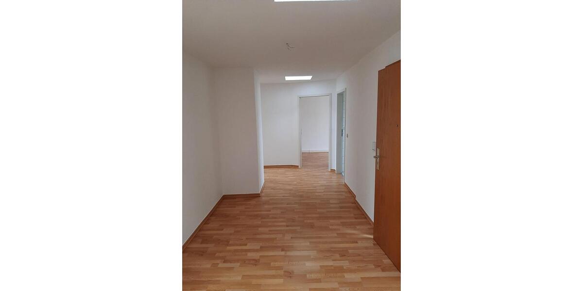 Dachgeschoßwohnung Gera - 3 Zimmer, 86 m&sup2;, 520&euro; | Angebot:26545271