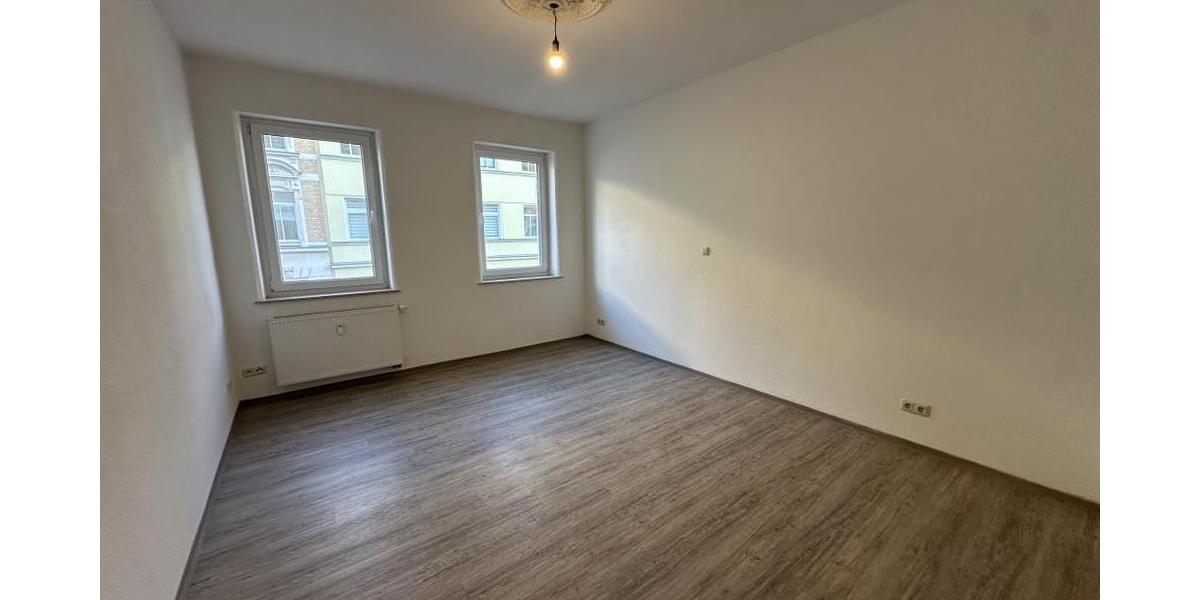 Familien willkommen! 4 R.-Wohnung mit West-Balkon, Wanne, Dusche und Hausgarten in Gera-Debschwitz! - Etagenwohnung Gera Debschwitz | Angebot:26192411