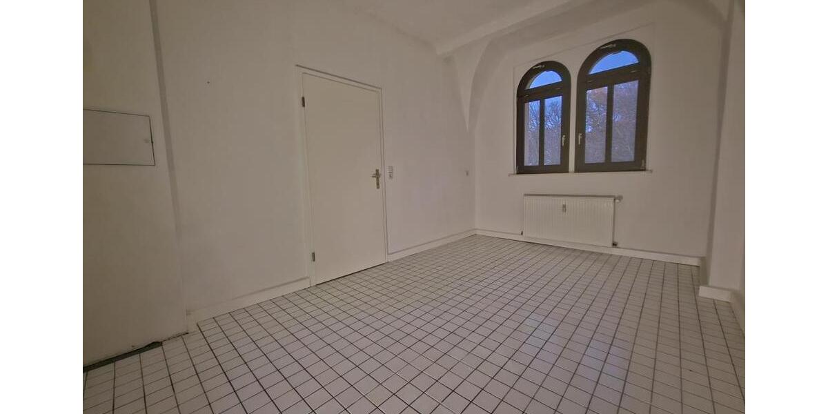Dachgeschoßwohnung Altenburg - 3 Zimmer, 83 m&sup2;, 457&euro; | Angebot:24441335