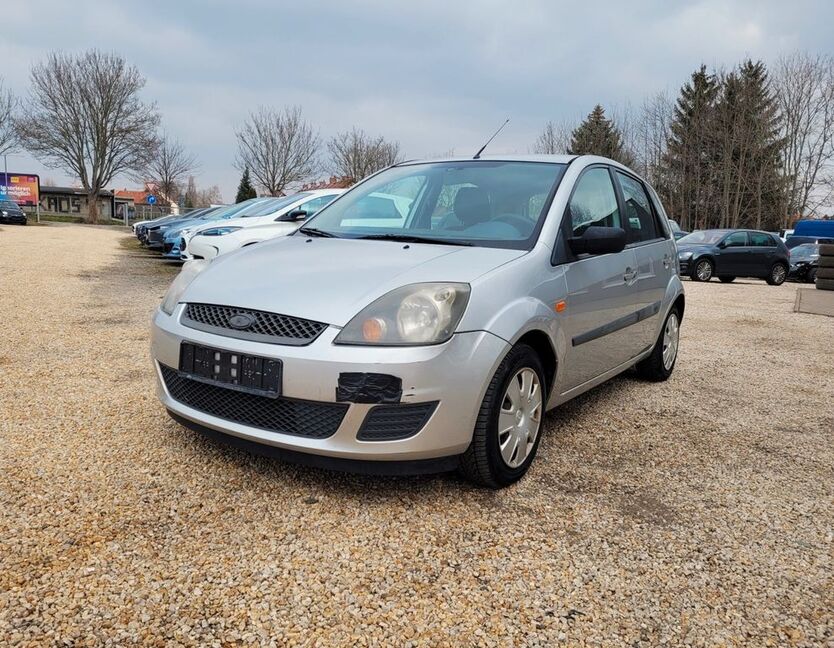 Ford Fiesta 93.810 km 1.180 € Zwickau 08056