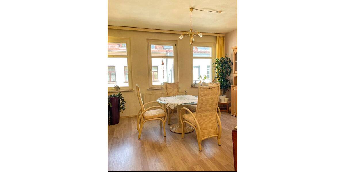 Reihenmittelhaus Meerane - 7 Zimmer, 140 m&sup2;, 149.000&euro; | Angebot:26486759