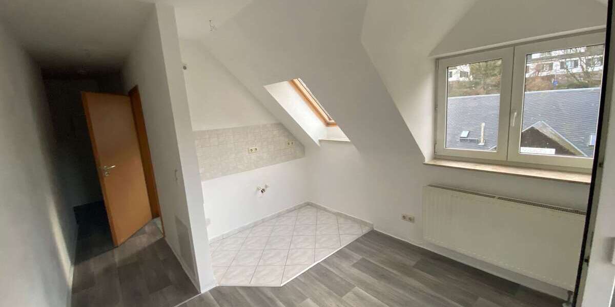 Etagenwohnung Greiz - 2 Zimmer, 27 m&sup2;, 199&euro; | Angebot:26665849