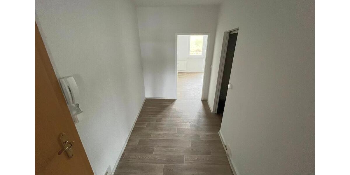 Etagenwohnung Gera Lusan - 2 Zimmer, 48 m&sup2;, 270&euro; | Angebot:25543301