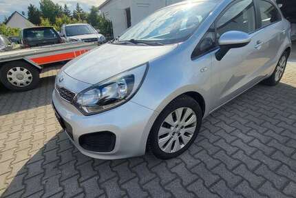 Kia Rio 163.000 km 2.690 &euro; Elsteraue 06729