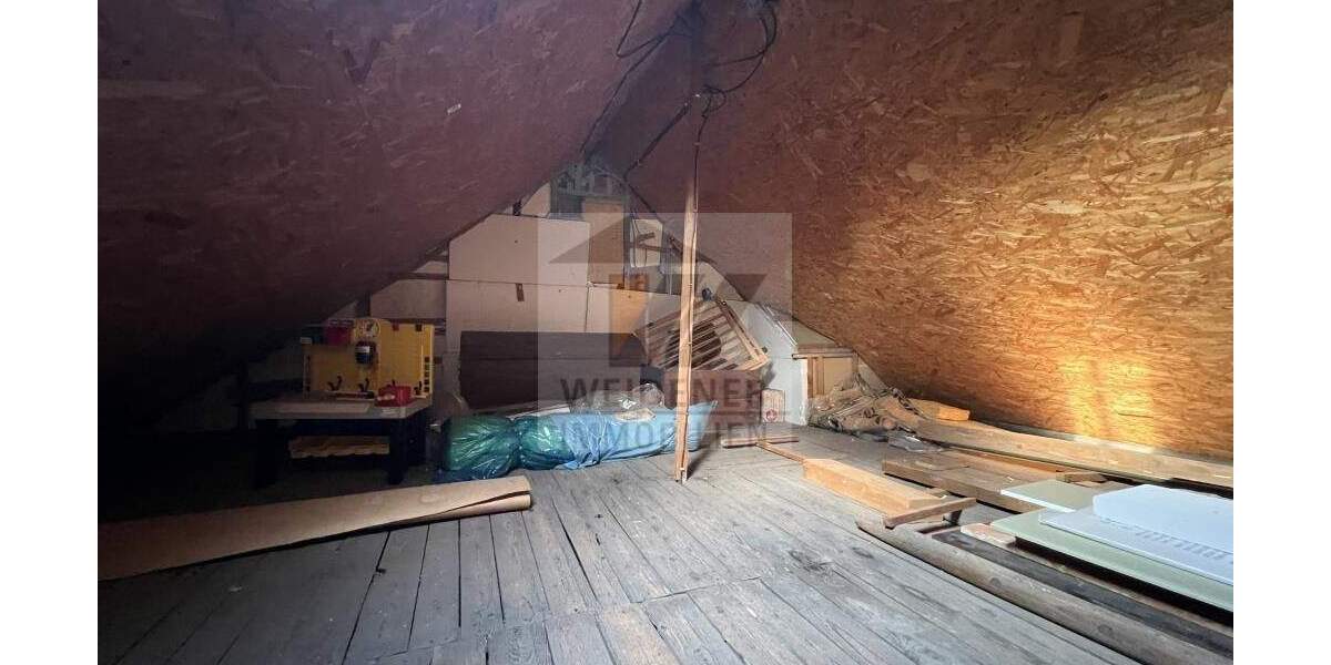 Mehrfamilienhaus mit Potential in zentraler Lage von Weida sucht Sie als neuen Besitzer! 1 zimmer