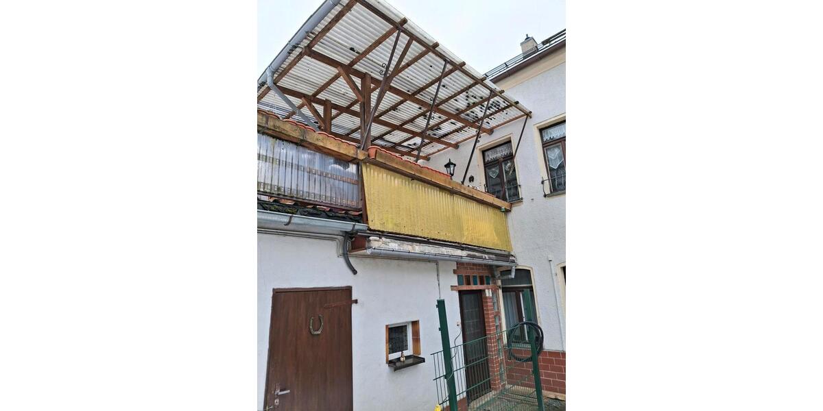 Reihenhaus Werdau - 5 Zimmer, 100 m&sup2;, 65.000&euro; | Angebot:24829937