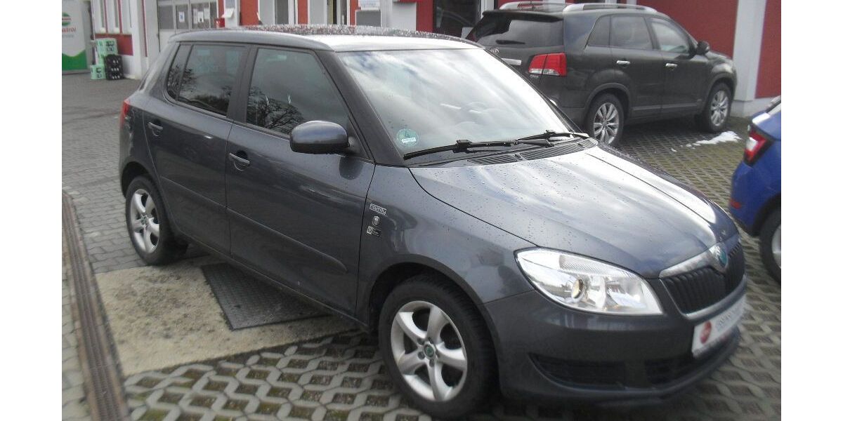 Skoda Fabia 106.717 km 5.985 &euro; Schkölen 07619