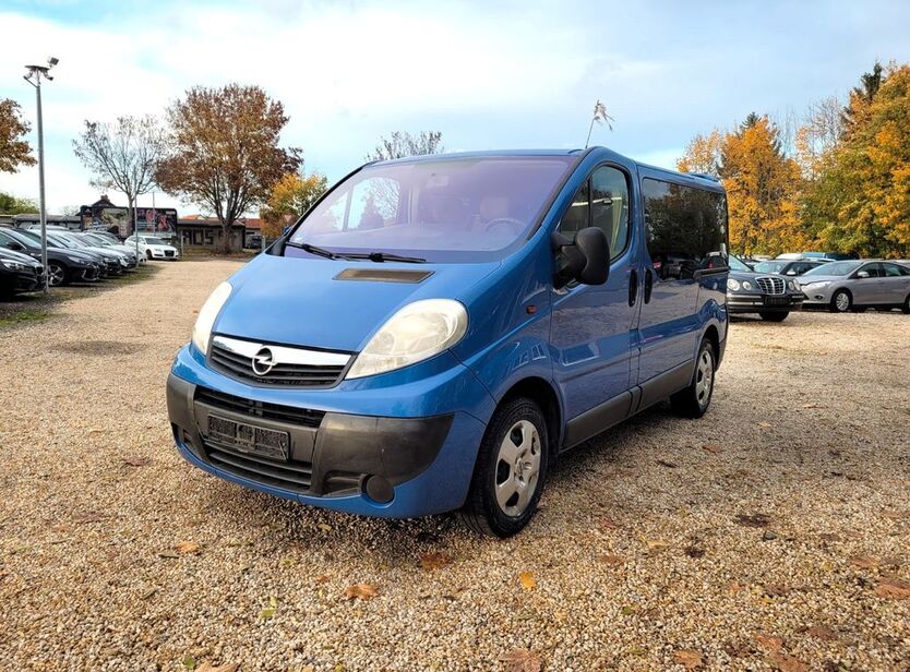 Opel Vivaro 208.800 km 6.980 € Zwickau 08056