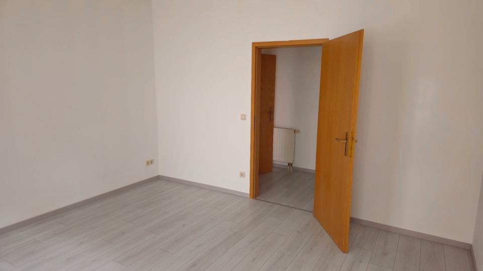 Erdgeschoßwohnung Zeulenroda-Triebes Triebes - 3 Zimmer, 67 m&sup2;, 450&euro; | Angebot:26196828