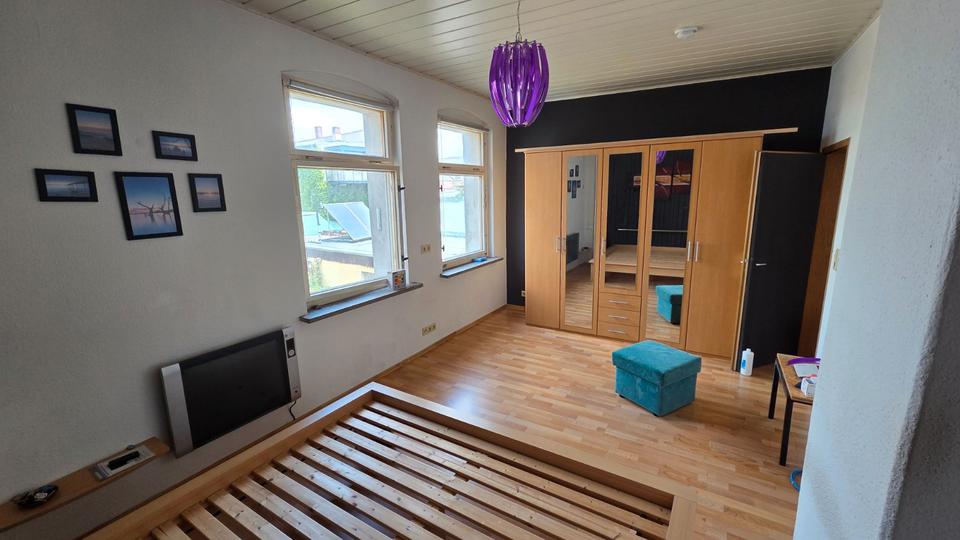 Reihenhaus Crimmitschau - 6 Zimmer, 103 m&sup2;, 80.000&euro; | Angebot:27085582