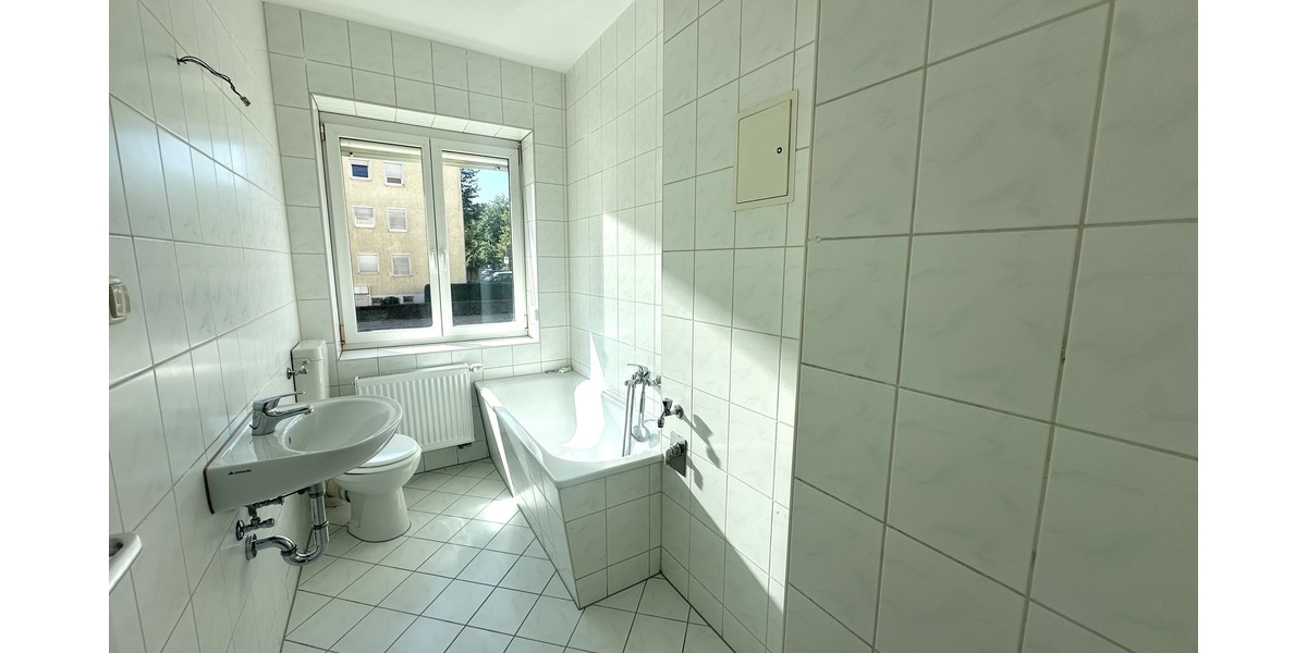 Neu sanierte 3 Zimmer Wohnung mit Balkon und Wanne in Untermhaus! - Etagenwohnung Gera Untermhaus | Angebot:27261863