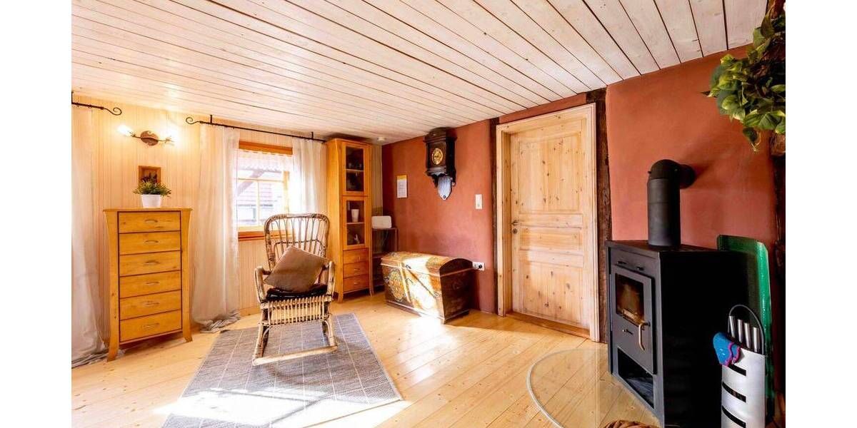 Mehrfamilienhaus, Wohnhaus Auma-Weidatal Wiebelsdorf - 7 Zimmer, 240 m&sup2;, 179.000&euro; | Angebot:26910454