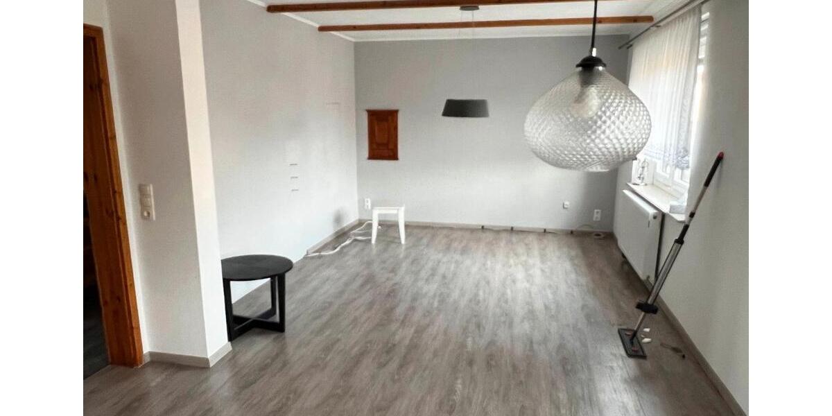 Einfamilienhaus mit großem Garten, saniert, sofort bezugsfertig 5 zimmer