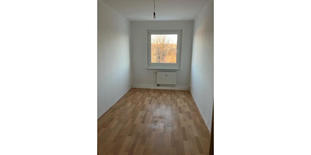 Etagenwohnung Gera Lusan - 4 Zimmer, 89 m&sup2;, 490&euro; | Angebot:25918458