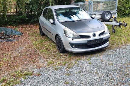 Renault Clio 254.000 km 600 &euro; Gera 07551
