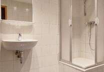 Wohnung zum Mieten in Zwickau 240 € 28.02 m²