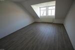 2 Raum DG-Wohnung mit Balkon und Blick ins Grüne. Bad mit Wanne! In Weida! - Dachgeschoßwohnung Weida Liebsdorf | Angebot:26347862