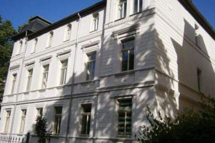 Über den Dingen stehen! 3 Raum Wohnung mit Dachterrasse und möblierter Küche zu vermieten! 3 zimmer