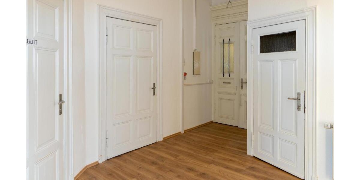 Elegante 4-Raum-Wohnung mit ca. 127 m² im Gründerzeitbau – begehrte Lage! - Etagenwohnung Gera Ostviertel | Angebot:26334927