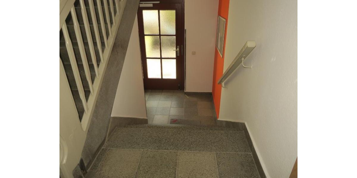 Erdgeschoßwohnung Gera - 3 Zimmer, 65 m&sup2;, 455&euro; | Angebot:12320173