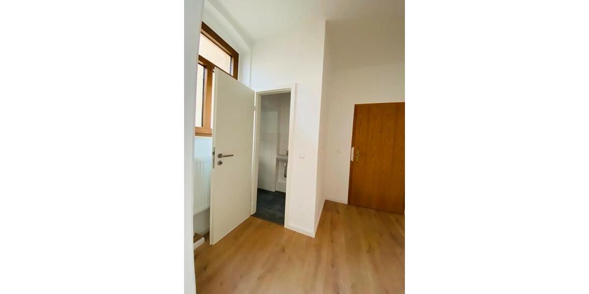 Etagenwohnung Meerane - 2 Zimmer, 58 m&sup2;, 319&euro; | Angebot:25376877