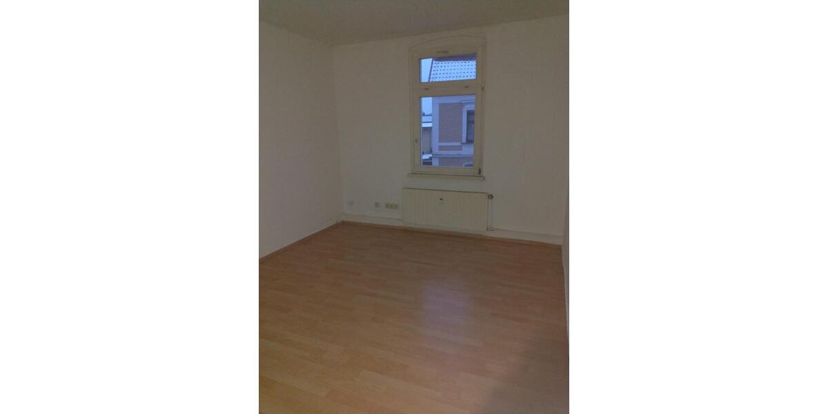 Etagenwohnung Eisenberg - 4 Zimmer, 98 m&sup2;, 680&euro; | Angebot:24654850