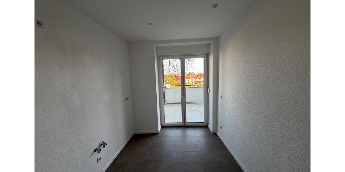 Hochparterre Meerane - 4 Zimmer, 95 m&sup2;, 1.000&euro; | Angebot:26325764