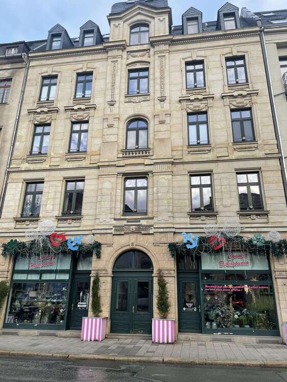 Haus zum Kaufen in Zwickau 1.000.000 € 777.41 m²