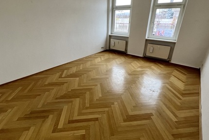 möblierte 2-Zimmer-Wohnung mit Balkon nahe des Zentrums! - Wohnung Gera Pforten | Angebot:26384997