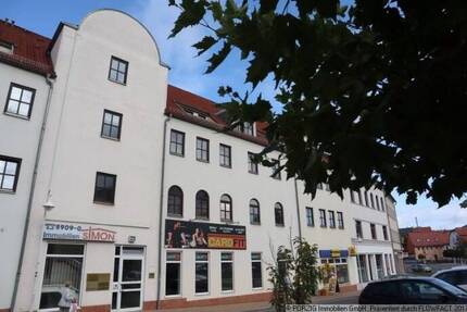 Hier warten Ihre Praxis- oder Kanzlei-Räume ! zimmer