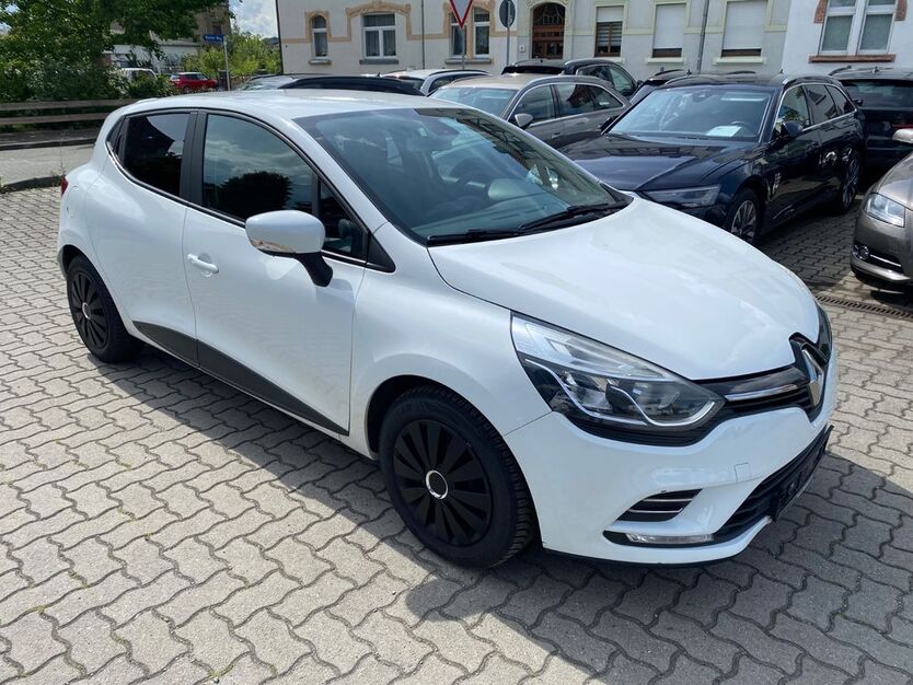 Renault Clio 128.890 km 6.390 € Zwickau 08058