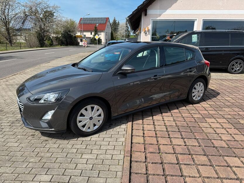 Ford Focus 59.228 km 13.970 € Nobitz 04603