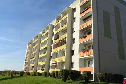 Wohnung Crimmitschau - 3 Zimmer, 69 m&sup2;, 27.000&euro; | Angebot:26070880