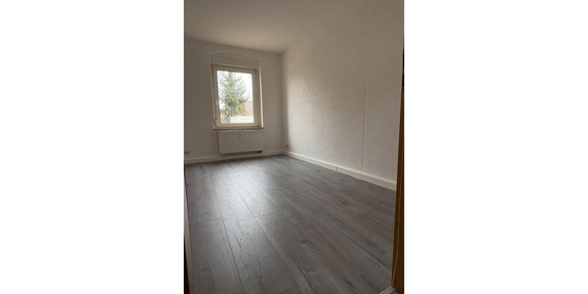 Erdgeschoßwohnung Zeitz - 1 Zimmer, 30 m&sup2;, 200&euro; | Angebot:26136842