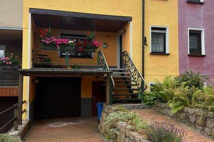 Charmantes Reihenhaus in ruhiger Randlage mit großem Potenzial – Ideal für Familien in Eisenberg 4 zimmer