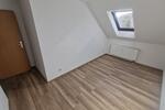 Dachgeschoßwohnung Fraureuth - 3 Zimmer, 60 m&sup2;, 330&euro; | Angebot:26461425