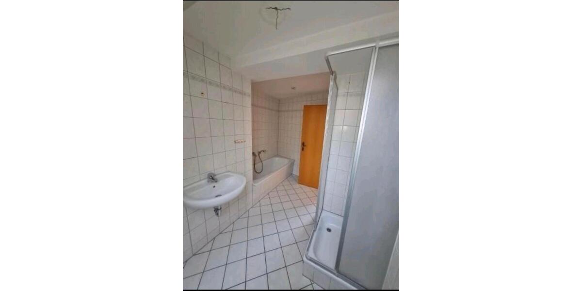 Dachgeschoßwohnung Gera Alt-Bieblach - 4 Zimmer, 110 m&sup2;, 1.100&euro; | Angebot:25992455