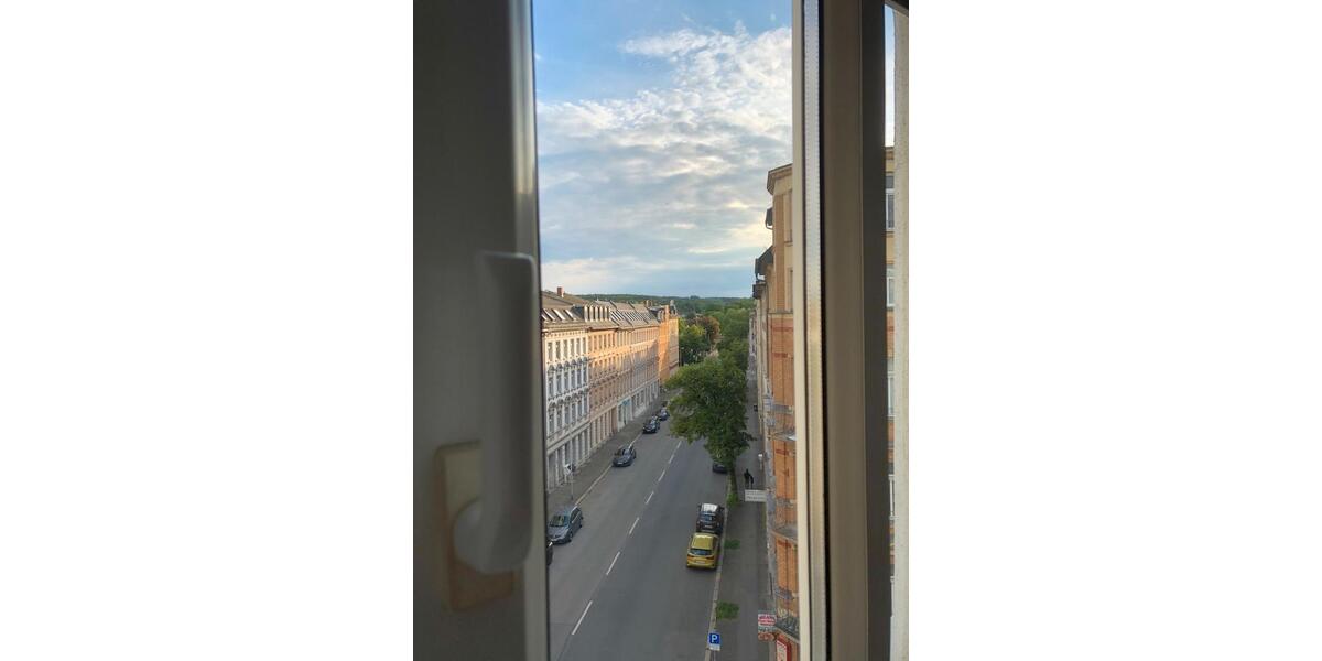 Dachgeschoßwohnung Gera - 1.5 Zimmer, 30 m&sup2;, 270&euro; | Angebot:26634660