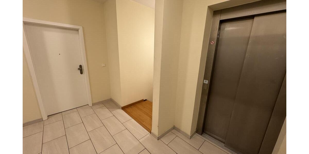 Exklusiv! 3-Raum Eigentumswohnung mit Balkon und Aufzug! *provisionsfrei! - Etagenwohnung Gera | Angebot:26131797