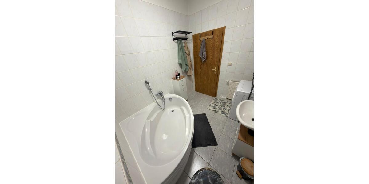Etagenwohnung Gera Alt-Bieblach - 1 Zimmer, 49 m&sup2;, 360&euro; | Angebot:26552187