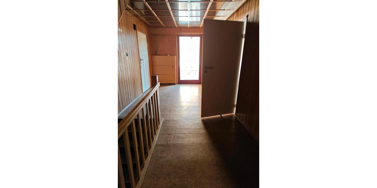 Maisonettenwohnung Kraftsdorf - 4 Zimmer, 130 m&sup2;, 1.200&euro; | Angebot:25136991