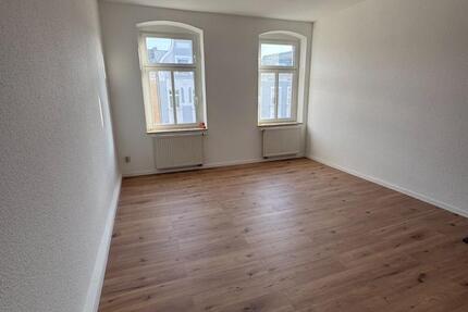 Wohnung Gera Alt-Bieblach - 4 Zimmer, 101 m&sup2;, 646&euro; | Angebot:25397066