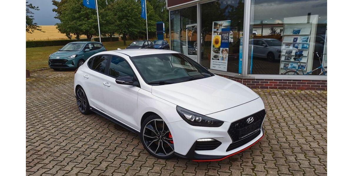 Hyundai i30 93.285 km 20.999 € Zeulenroda-Triebes 07950