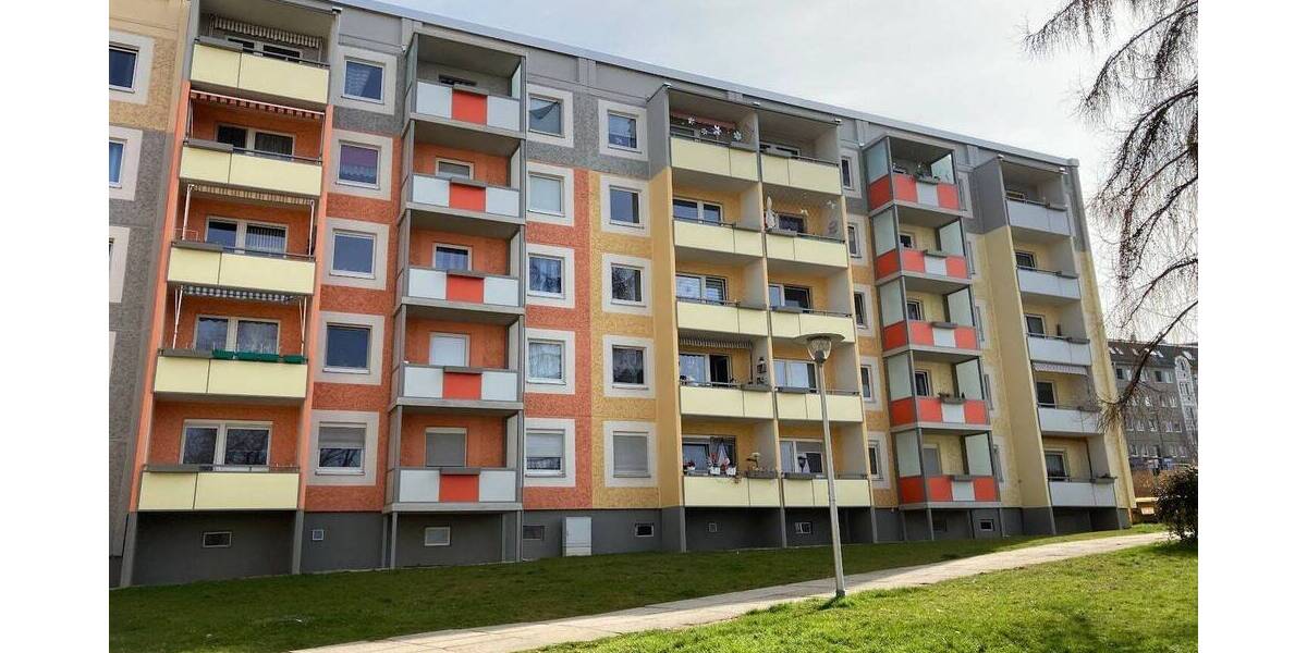 Etagenwohnung Gera Innenstadt - 3 Zimmer, 67 m&sup2;, 410&euro; | Angebot:26276099