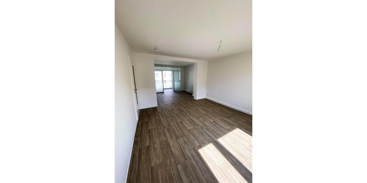 Etagenwohnung Weida - 3 Zimmer, 95 m&sup2;, 594&euro; | Angebot:21380005