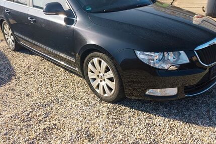 Skoda Superb 143.000 km 9.980 &euro; Gera 07551