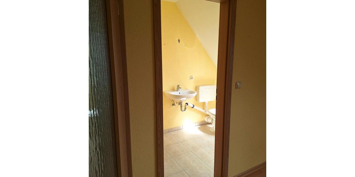 Dachgeschoßwohnung Neustadt an der Orla - 2 Zimmer, 90 m&sup2;, 80.000&euro; | Angebot:26741667