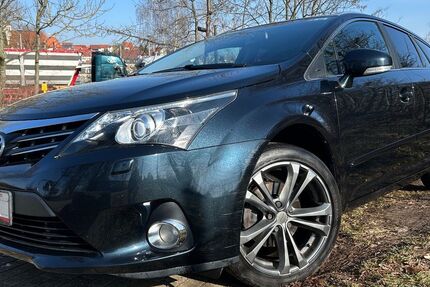 Toyota Avensis 134.800 km 9.999 &euro; Ronneburg 07580