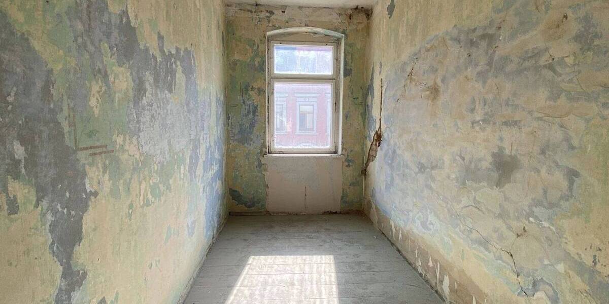 Sanierungsbedürftiges Mehrfamilienhaus mit 2-3 Wohneinheiten 1 zimmer