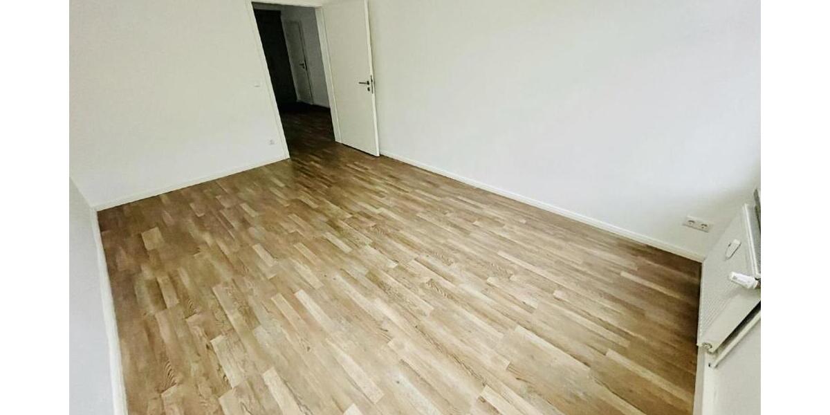 Modern sanierte 4 Raum-Wohnung mit Balkon und schickem Bad! - Etagenwohnung Gera Ostviertel | Angebot:26335029